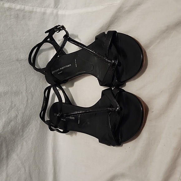 SIGERSON MORRISON Black Patent Leather Flat Sandals, size 7 - Picture 2 of 7